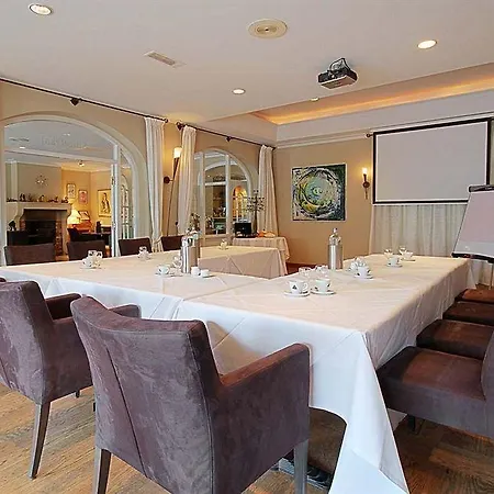 Otel Munten 4*