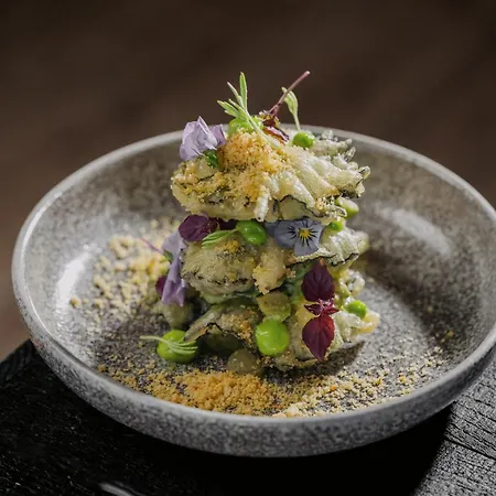 Ξενοδοχείο Munten 4*